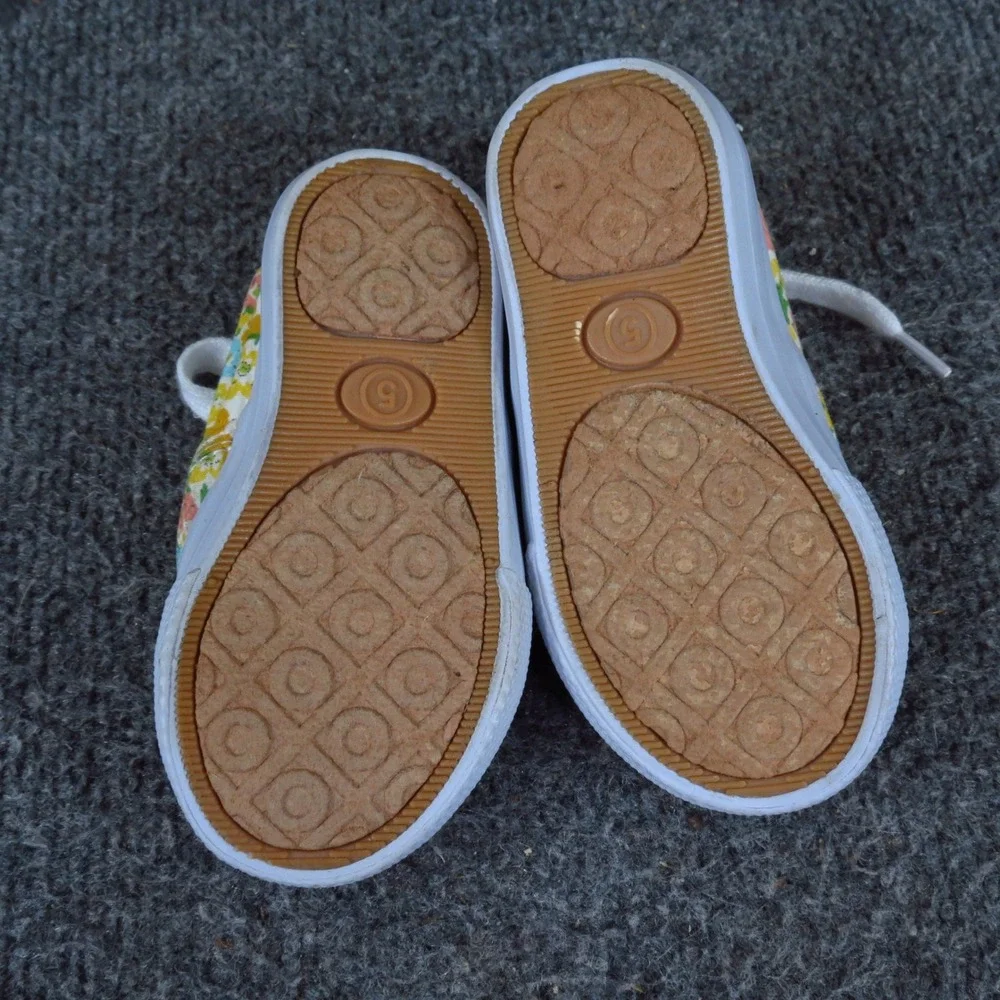 Circo Floral Girls Sneaker Size 5 Playtime Yellow Canvas Low Top Shoes